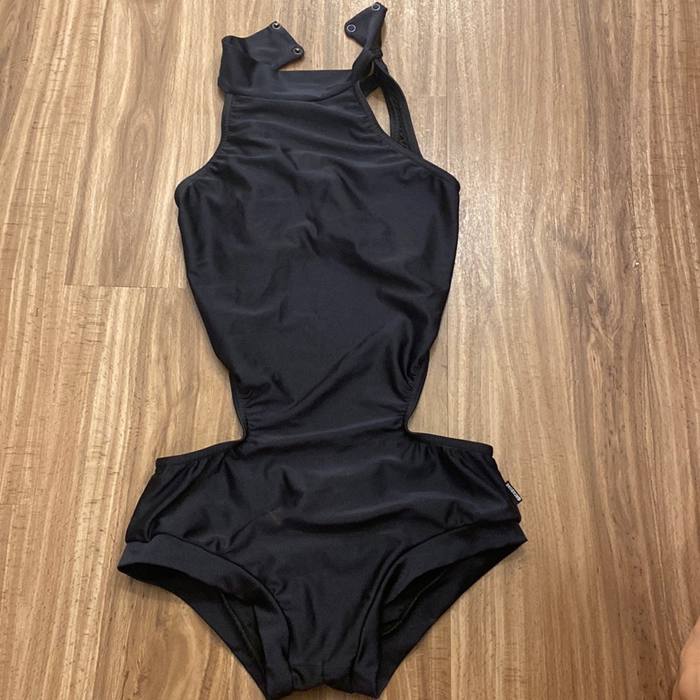 Backbone Polewear XS Leo